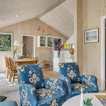 2 Bedroom Cozy In 度假居 耶鲁普